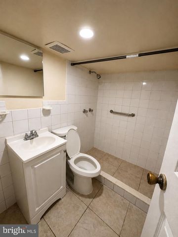 3910 N MARSHALL ST, Philadelphia, PA 19140