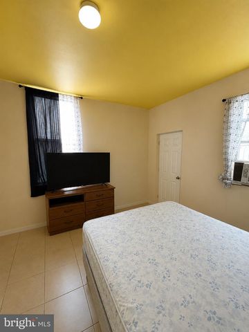 3910 N MARSHALL ST, Philadelphia, PA 19140