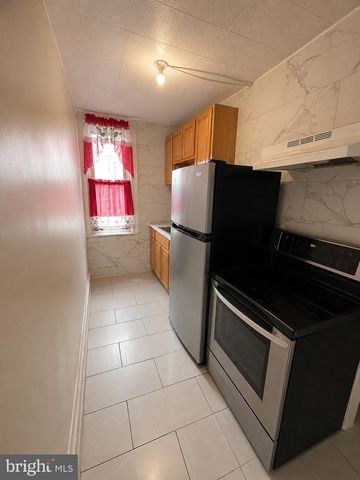 3910 N MARSHALL ST, Philadelphia, PA 19140