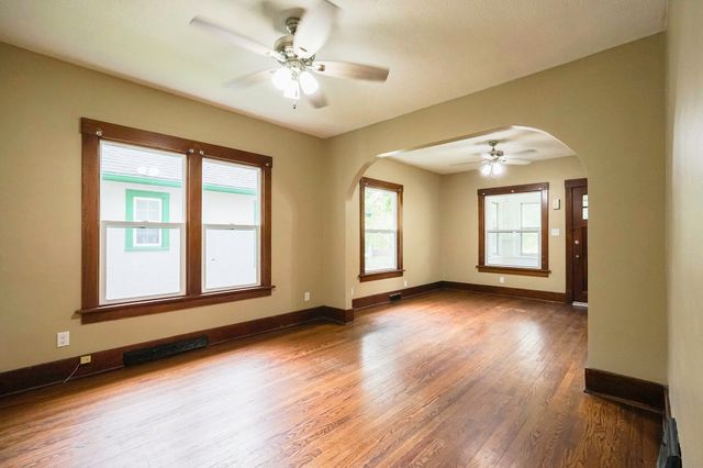 1553 N BROADWAY, Council Bluffs, IA 51503