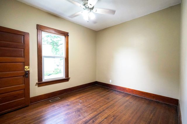 1553 N BROADWAY, Council Bluffs, IA 51503