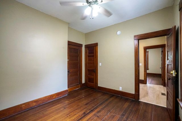 1553 N BROADWAY, Council Bluffs, IA 51503