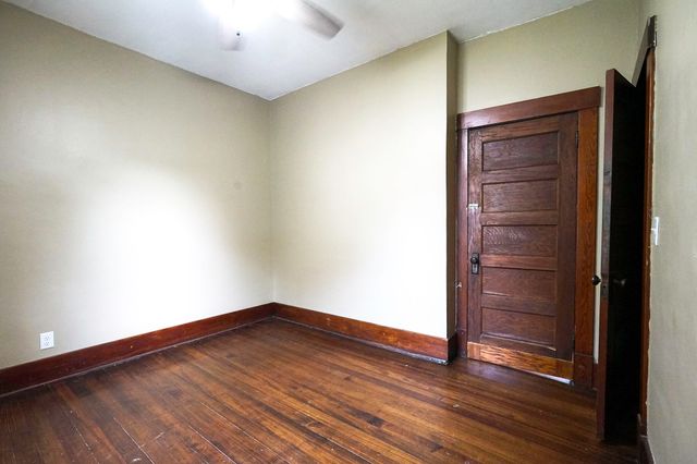 1553 N BROADWAY, Council Bluffs, IA 51503