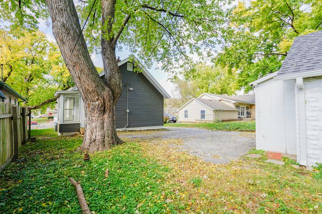 1553 N BROADWAY, Council Bluffs, IA 51503