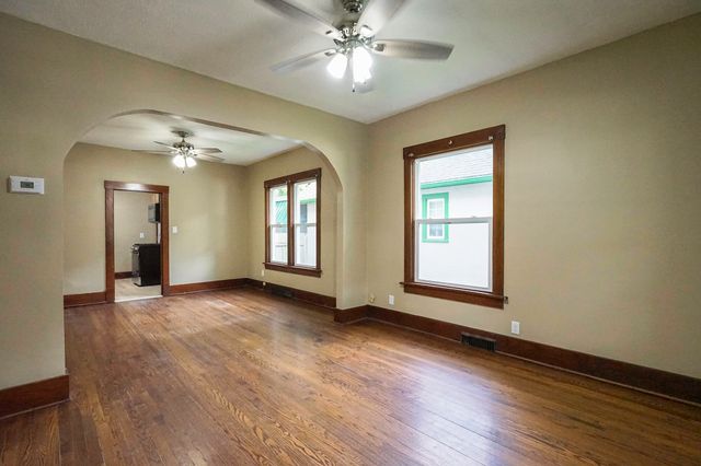 1553 N BROADWAY, Council Bluffs, IA 51503