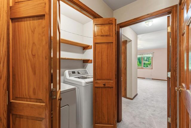2924 Valley AVENUE, West Bend, WI 53095