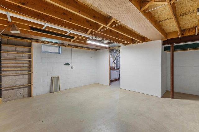2924 Valley AVENUE, West Bend, WI 53095