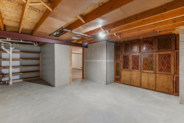 2924 Valley AVENUE, West Bend, WI 53095