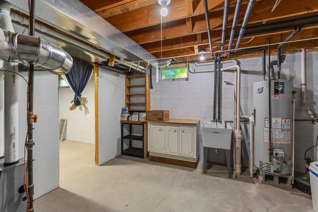 2924 Valley AVENUE, West Bend, WI 53095