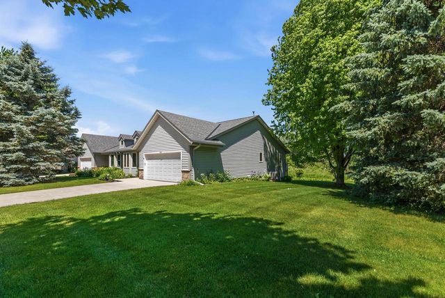 2924 Valley AVENUE, West Bend, WI 53095