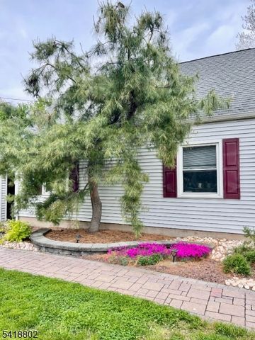 94 Bennington Pkwy, Franklin Twp., NJ 08823