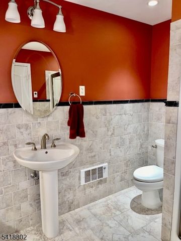 94 Bennington Pkwy, Franklin Twp., NJ 08823