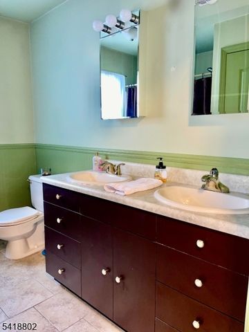 94 Bennington Pkwy, Franklin Twp., NJ 08823