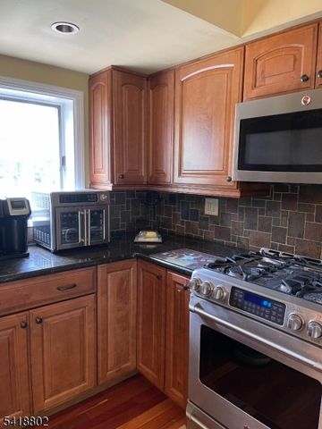 94 Bennington Pkwy, Franklin Twp., NJ 08823