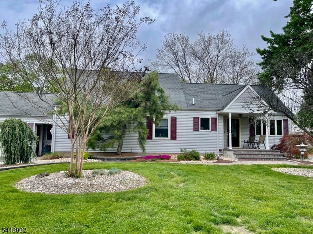 94 Bennington Pkwy, Franklin Twp., NJ 08823