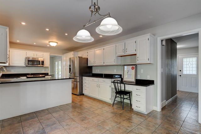 360 W Evergreen Plaza S, Santa Claus, IN 47579