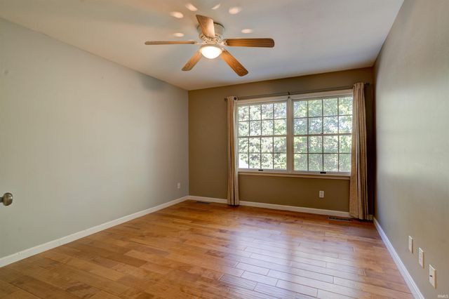 360 W Evergreen Plaza S, Santa Claus, IN 47579