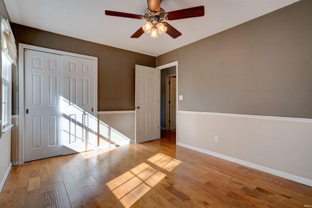 360 W Evergreen Plaza S, Santa Claus, IN 47579