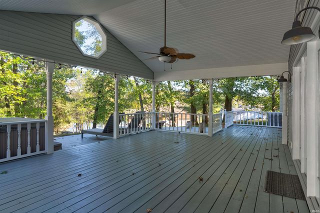 360 W Evergreen Plaza S, Santa Claus, IN 47579