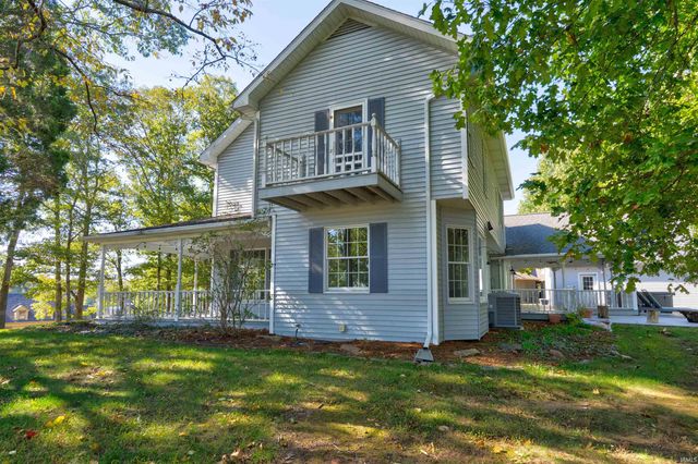 360 W Evergreen Plaza S, Santa Claus, IN 47579