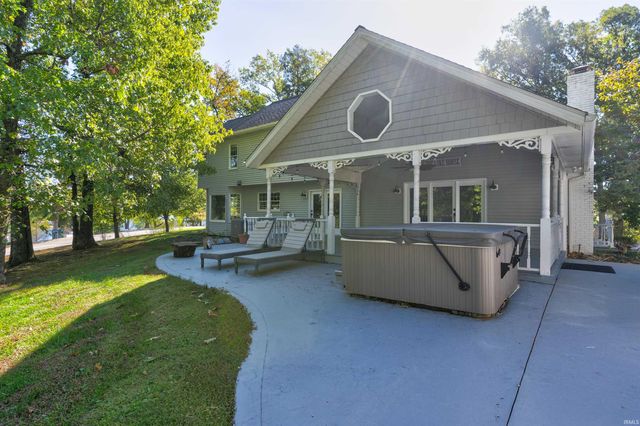 360 W Evergreen Plaza S, Santa Claus, IN 47579