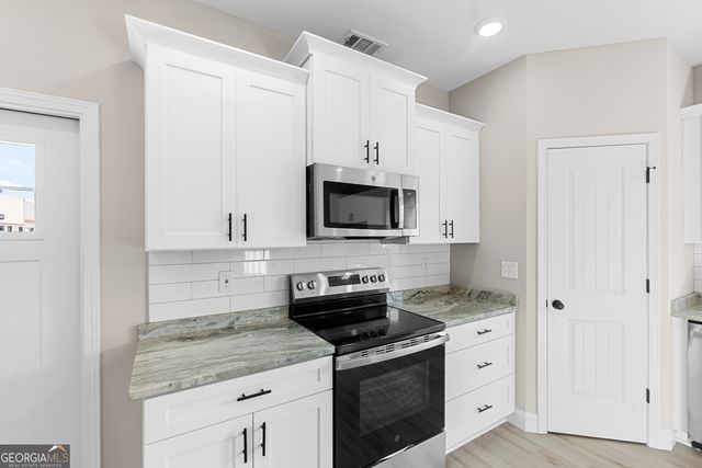 236 Beau Claire Circle, Byron, GA 31008