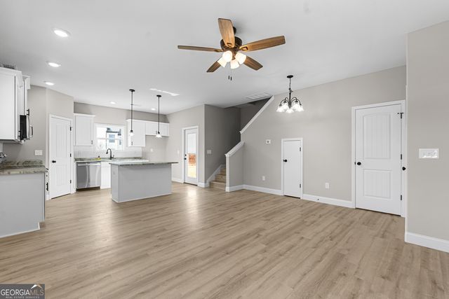 236 Beau Claire Circle, Byron, GA 31008