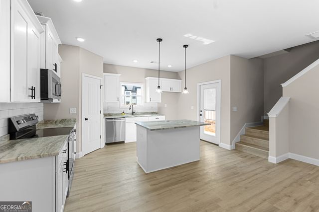 236 Beau Claire Circle, Byron, GA 31008