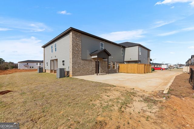 236 Beau Claire Circle, Byron, GA 31008