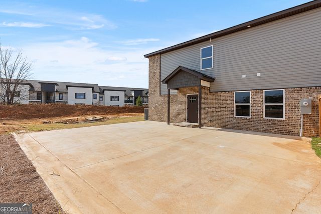 236 Beau Claire Circle, Byron, GA 31008