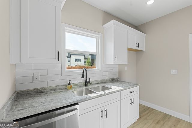 236 Beau Claire Circle, Byron, GA 31008