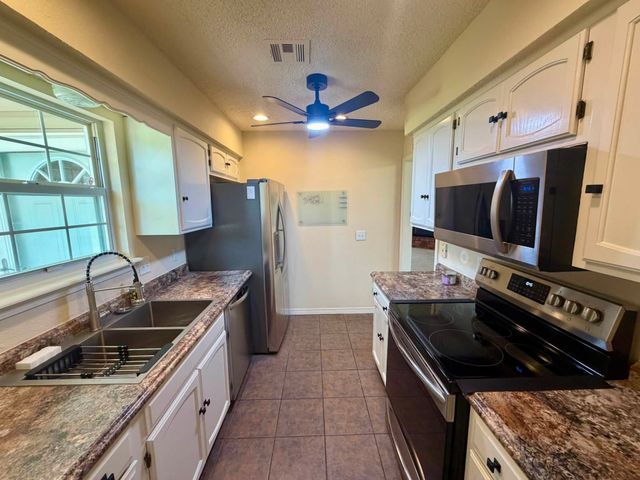 1527 E 76th Street, Tulsa, OK 74136