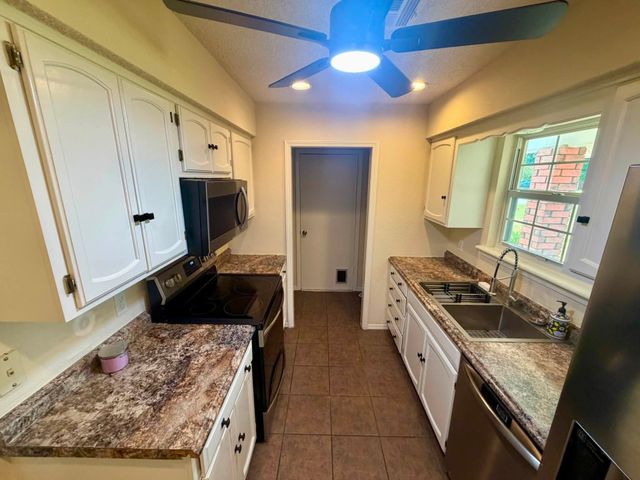 1527 E 76th Street, Tulsa, OK 74136