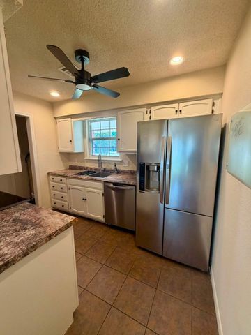 1527 E 76th Street, Tulsa, OK 74136