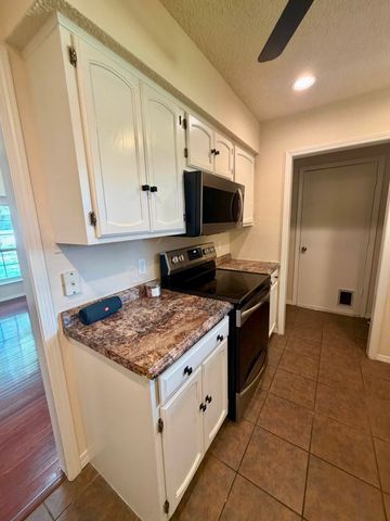 1527 E 76th Street, Tulsa, OK 74136