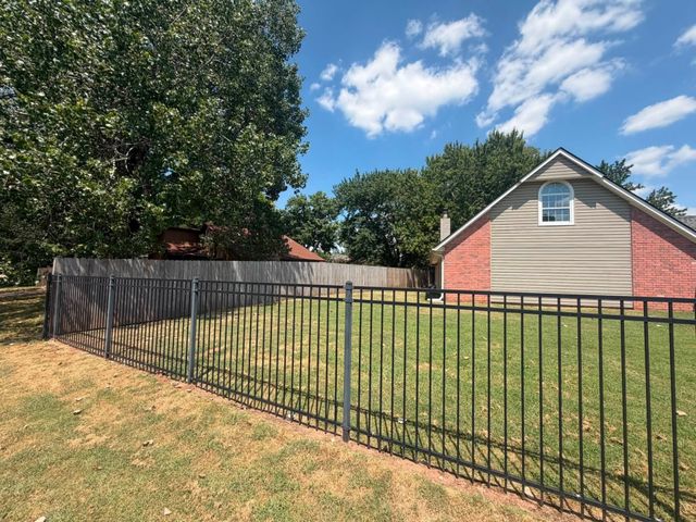 1527 E 76th Street, Tulsa, OK 74136
