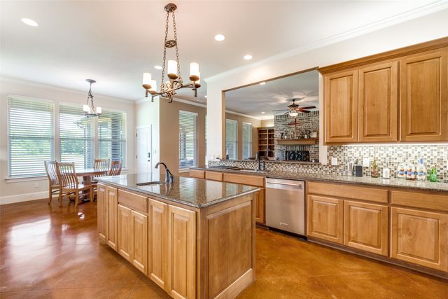 643 County Road 2255, Telephone, TX 75488