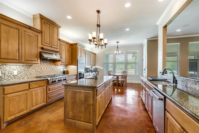 643 County Road 2255, Telephone, TX 75488