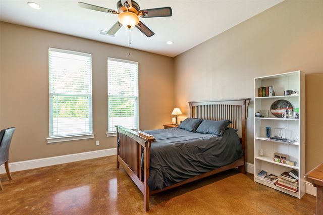 643 County Road 2255, Telephone, TX 75488