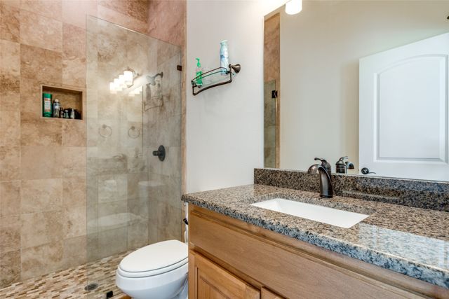 643 County Road 2255, Telephone, TX 75488