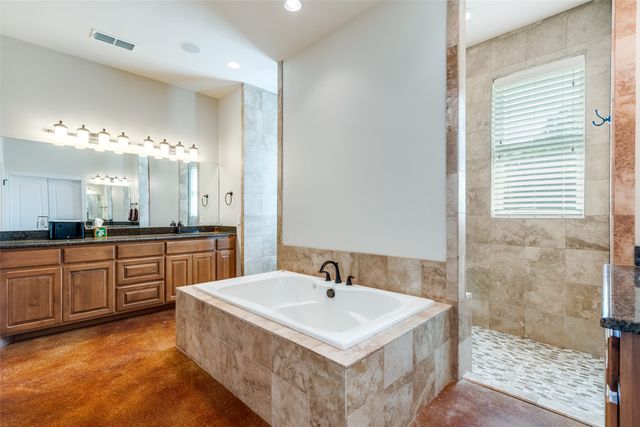 643 County Road 2255, Telephone, TX 75488