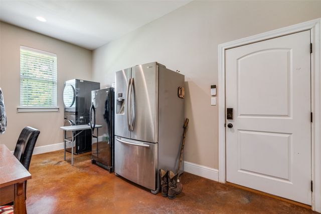 643 County Road 2255, Telephone, TX 75488