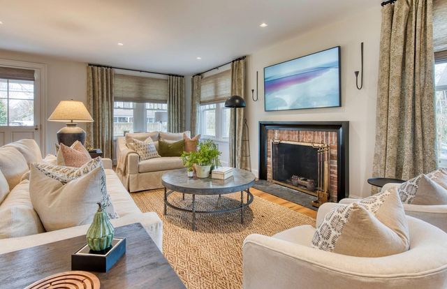 128 Halsey Street, Southampton, NY 11968