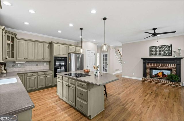 707 Inverness Way, Canton, GA 30115