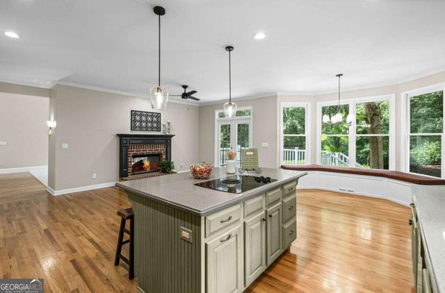 707 Inverness Way, Canton, GA 30115