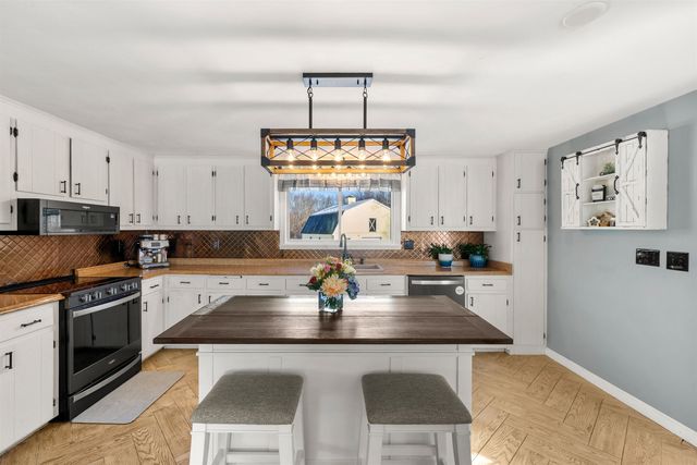 11 Liberty Street, Salem, NH 03079