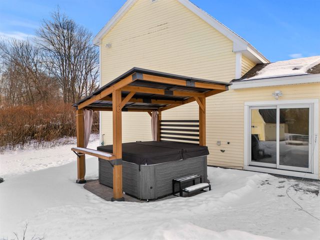 11 Liberty Street, Salem, NH 03079