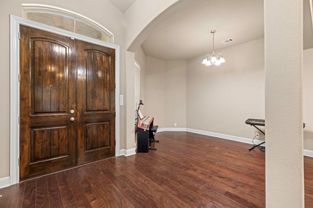 22409 Rock Wren RD, Spicewood, TX 78669