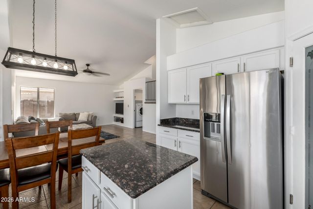 421 S ROBINS Way, Chandler, AZ 85225