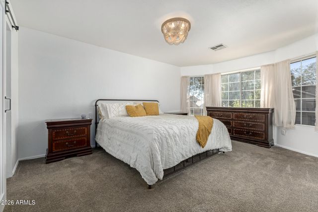 421 S ROBINS Way, Chandler, AZ 85225